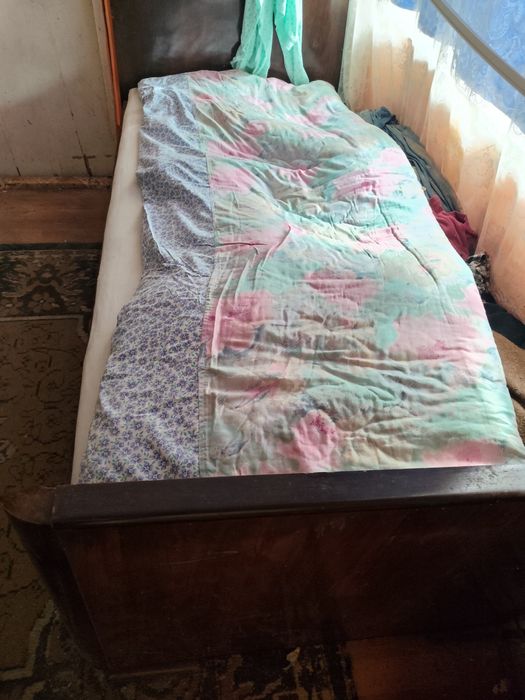 Mobila veche de vanzare