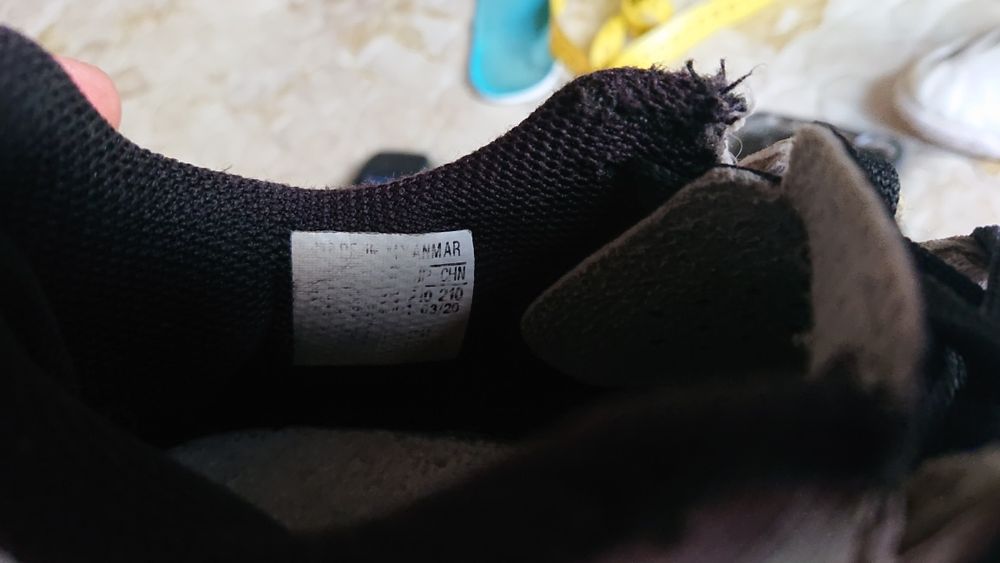 Детски футболни обувки стоножки Адидас номер 35