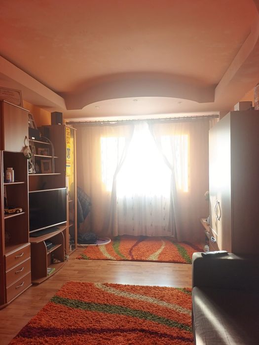 Vând apartament 2 camere Mioveni,etaj 2 ,spatios