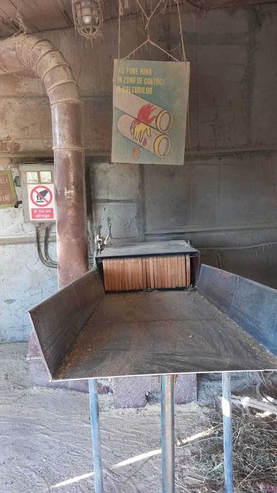 Urluitor furaje (paioase,lucerna). Capacitate 800-1000 Kg