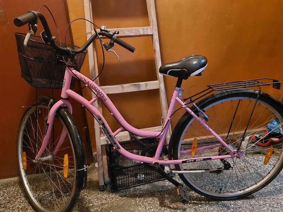 Продавам дамско колело.Използвано е.Само лично предаване. За Варна