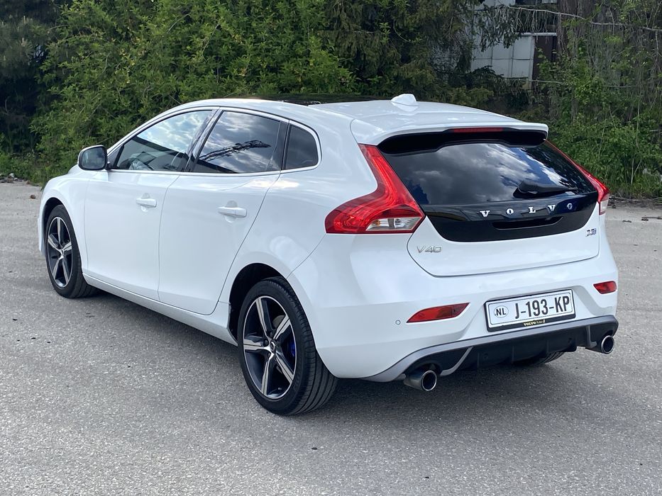 Volvo V40 D3 150cp R.design full 2021 automat