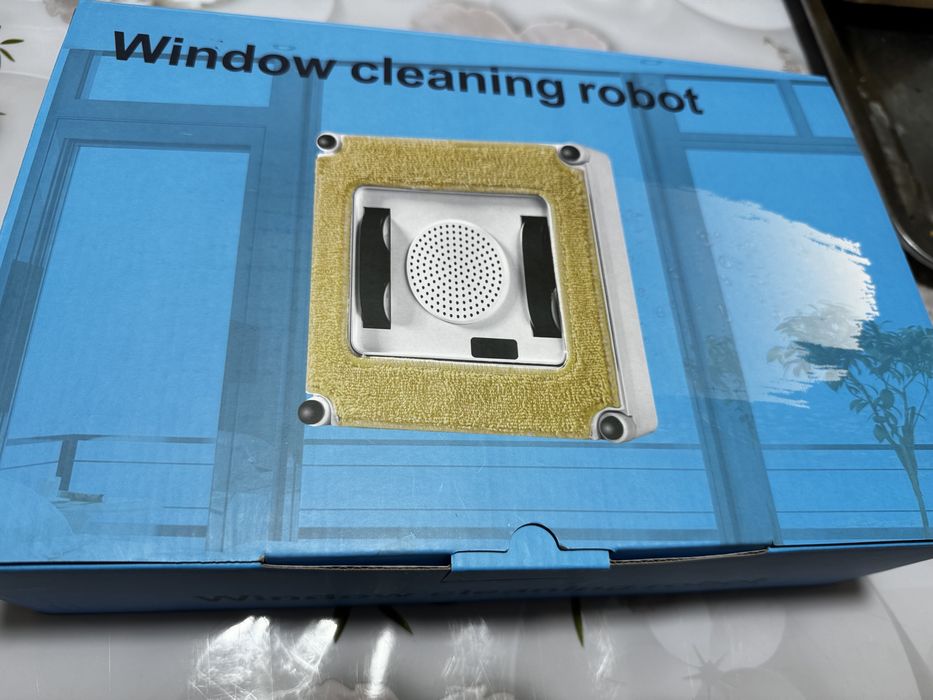 Робот для мойки окон, витражей.