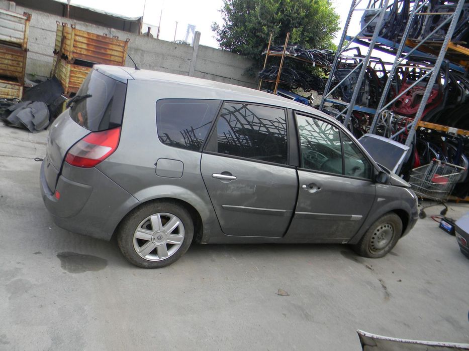 Dezmembrari  Renault GRAND SCENIC 2  2004  > 0000 1.9 dCi (JM0G, JM12
