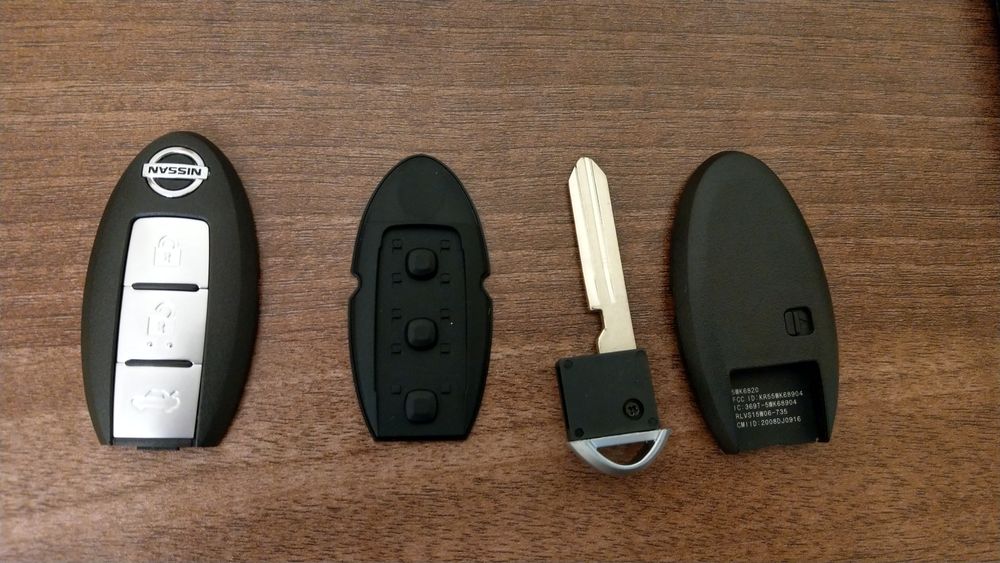 Carcasa cheie Nissan cu 3 butoane