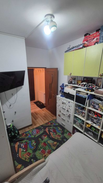 Garsoniera transformata in apartament cu 2 camere + boxa 7.2 mp