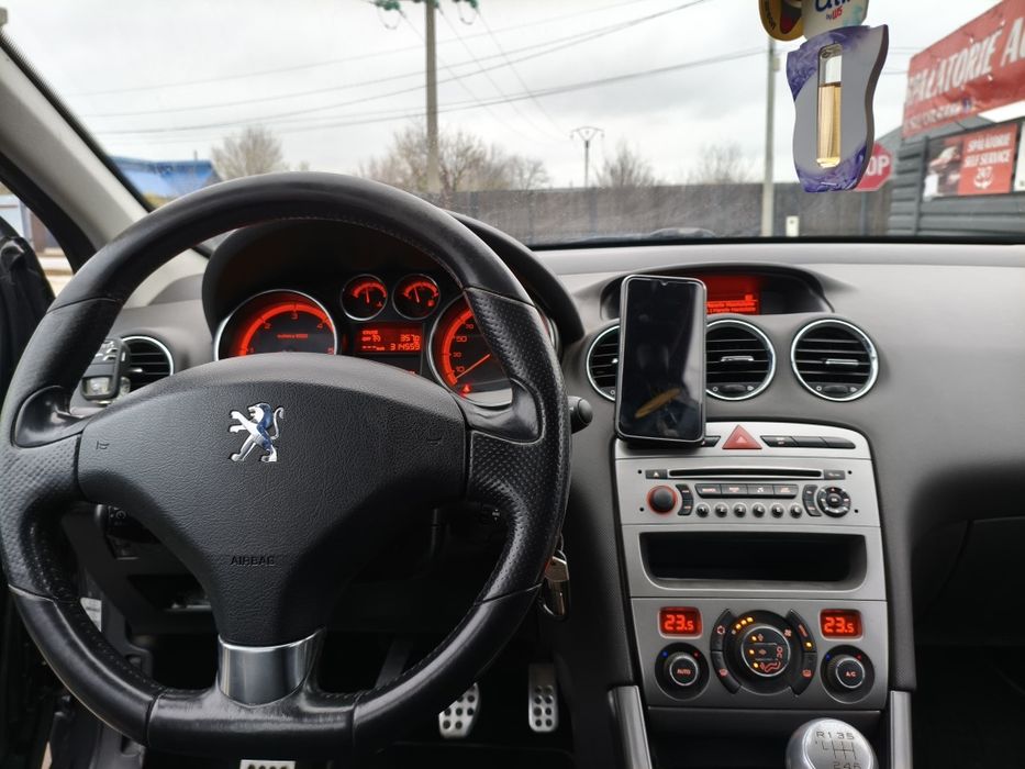 Vând Peugeot 308 SW