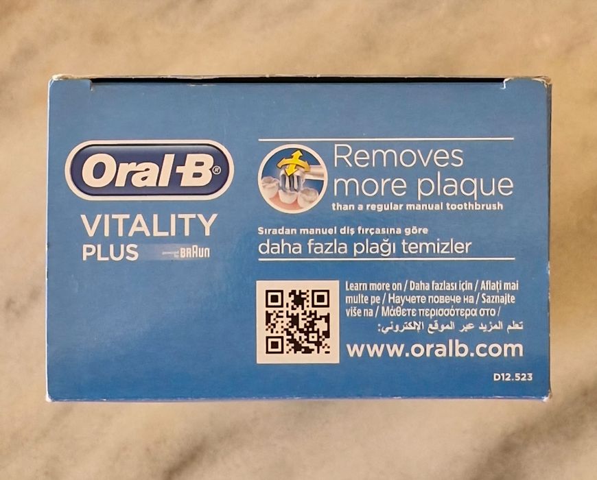 Електрическата четка за зъби Oral-B Vitality Plus CrossAction