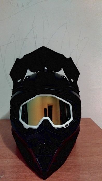Vând cască enduro!!