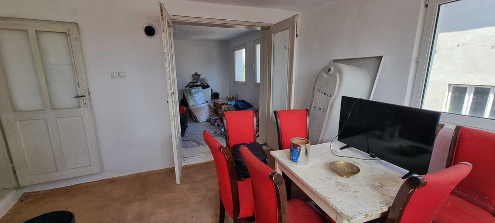290-Продават се два етажа от къща със самостоятелен вход в с. Стражец