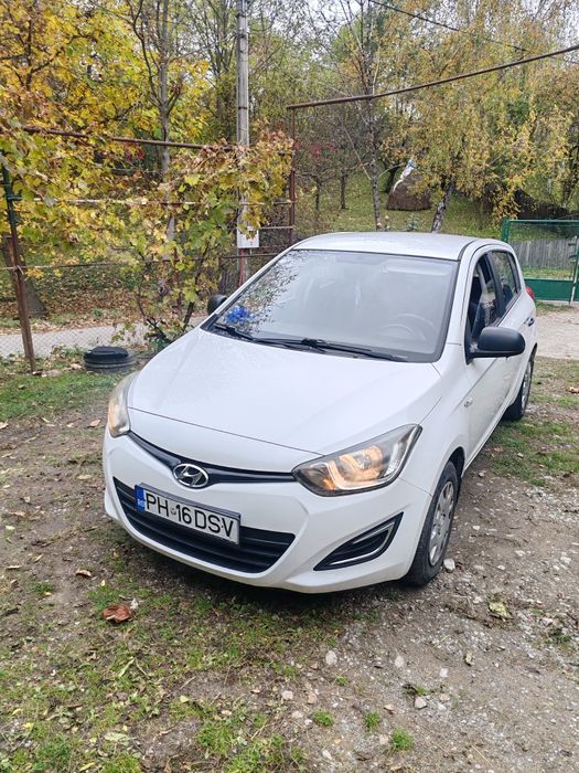 Hyundai i20 sau schimb cu o mașină mai mare
