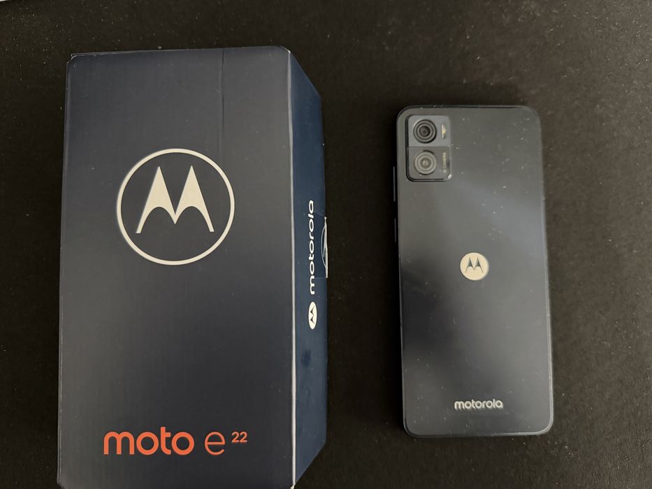 Телефон motorola e22