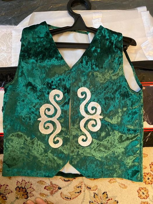 Қазақша костюмдер сатылады