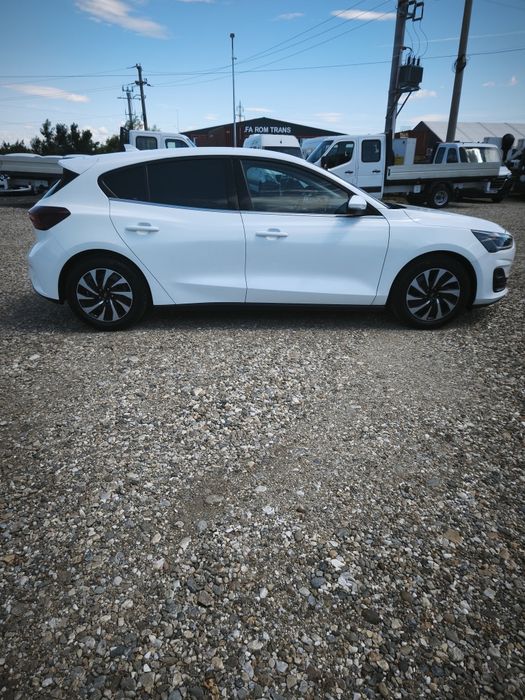 FORD Focus 2022 — imagine 3