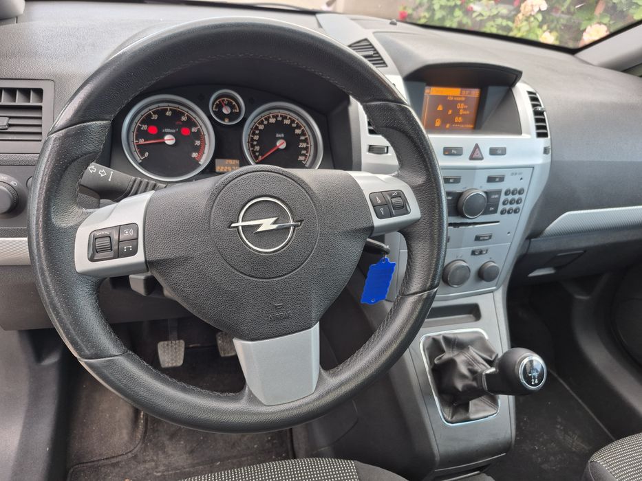 Opel zafira 1.8 benzină facelift 7 locuri