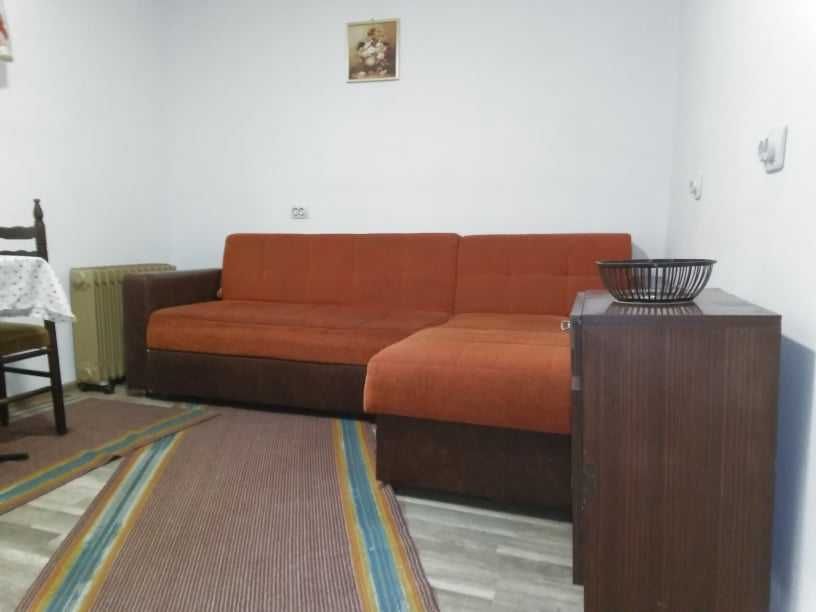 Дава се под наем Едностаен апартамент в Бургас, Възраждане - 20 кв.м за 51 € - Снимка #1