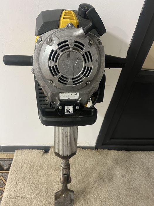 Waker Neuson braker BH 65 picamar pe benzina