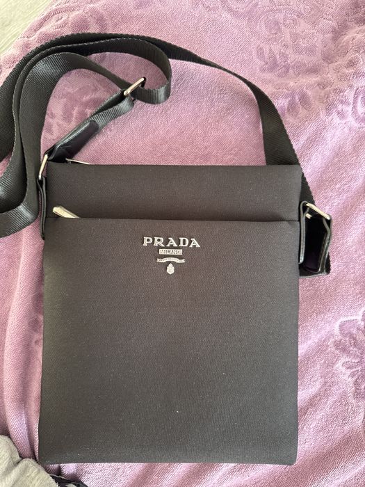 Продаю смарт часы + в подарок барсетка PRADA