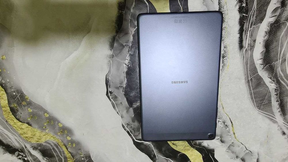 обмен на планшет самсунг таб А8 почти новый предлагайте варианты