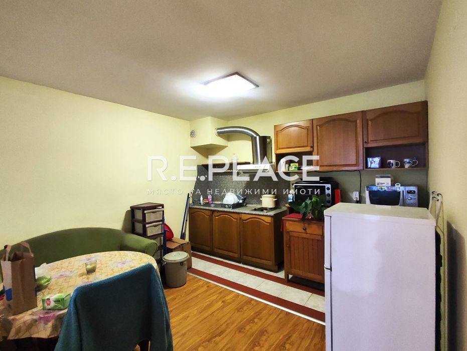 Продава се Двустаен апартамент в Варна, Левски - 88 кв.м за 1072 €/кв.м - Снимка #2