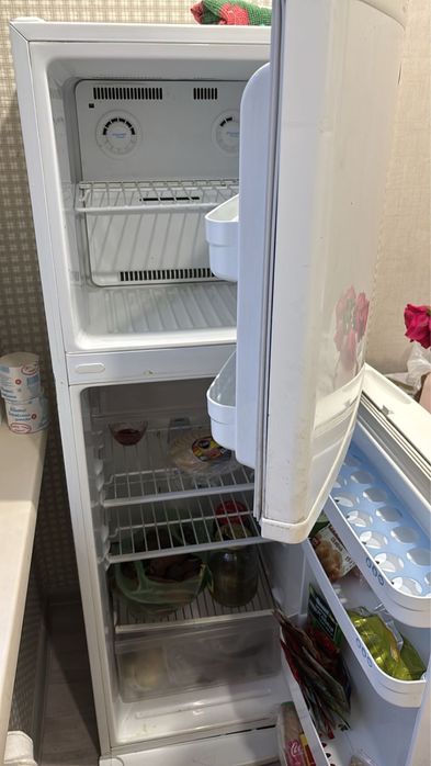 Продам нерабочий холодильник