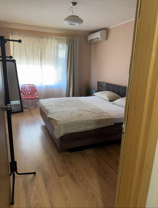 Дава се под наем Тристаен апартамент в Варна, Гръцка махала - 120 кв.м за 1000 € - Снимка #10