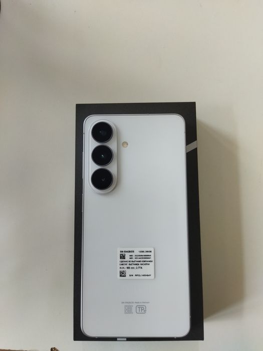 Samsung s26 12/256 gb