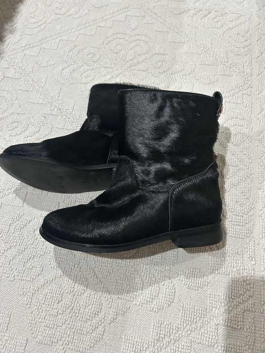 Shanel Дамски боти с естествен косъм почти нови