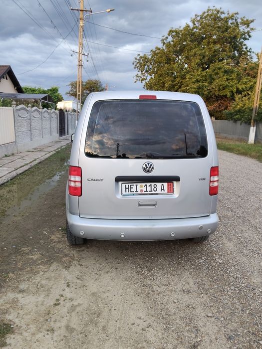 Vând Vw Caddy 2012(Fara schimb)