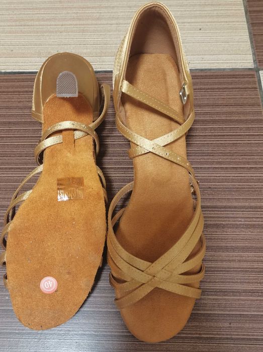 Sandale noi dansuri latino