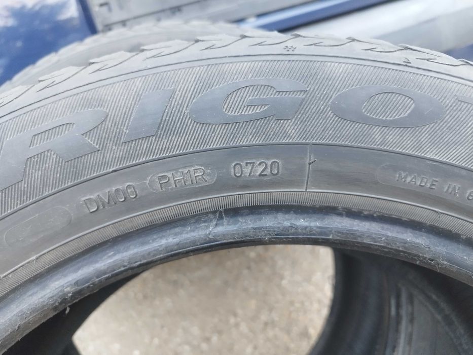 2 броя 225 55 17 Debica Frigo hp2