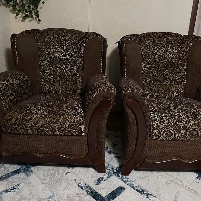 Продам два кресла