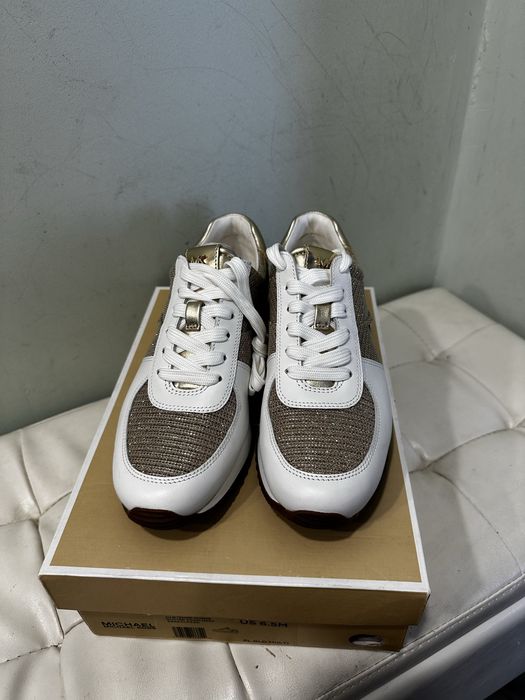 Нови дамски маратонки Michael Kors