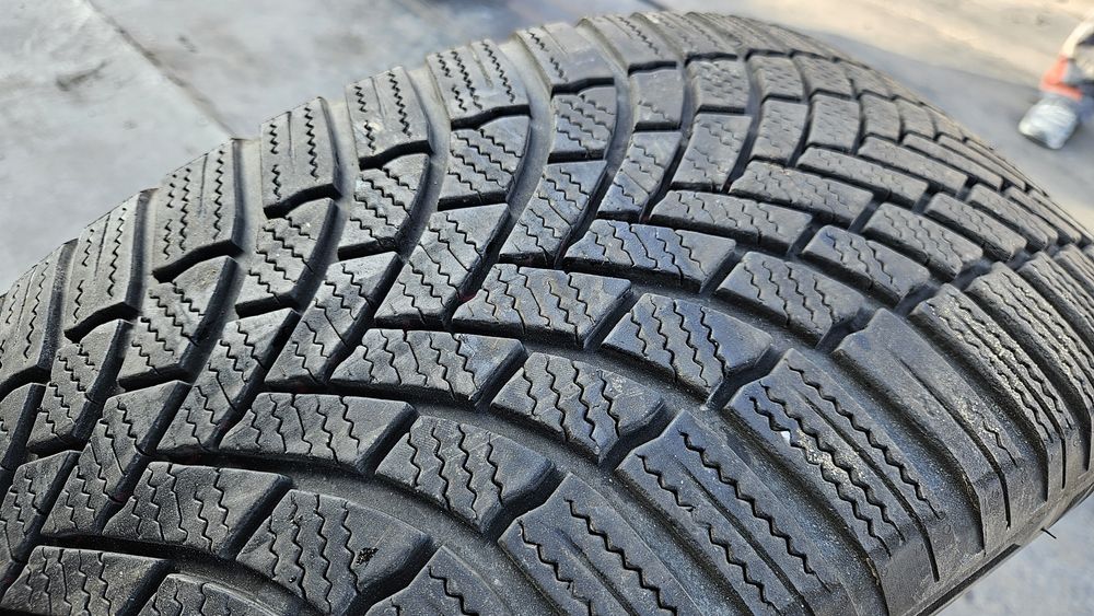 2бр гуми 235 50 19 дот 23 бриджстоун