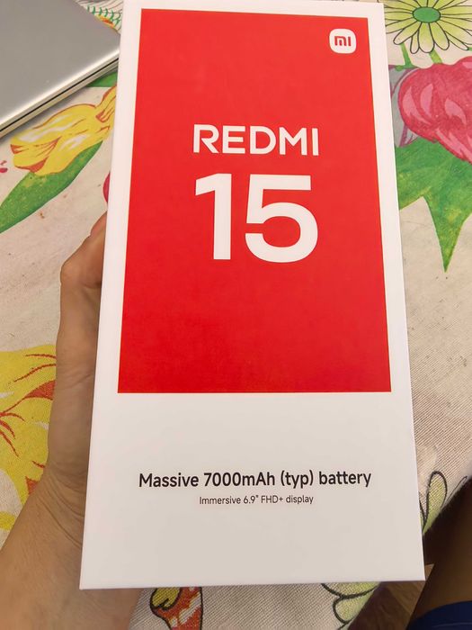 Чисто нов Redmi 15, с гаранция 2 години.