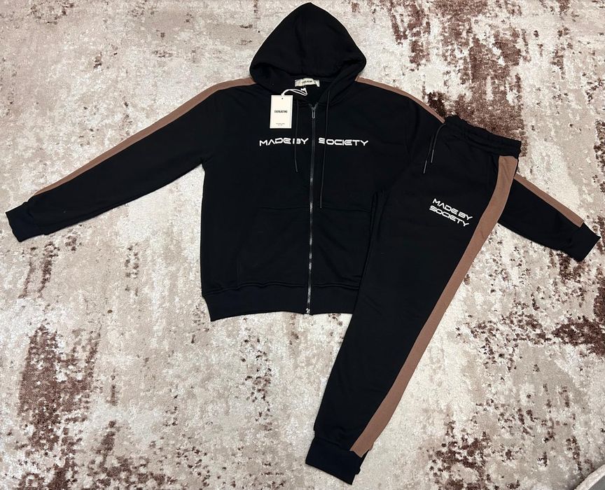 Vând compleu nou de bărbați Made by Society