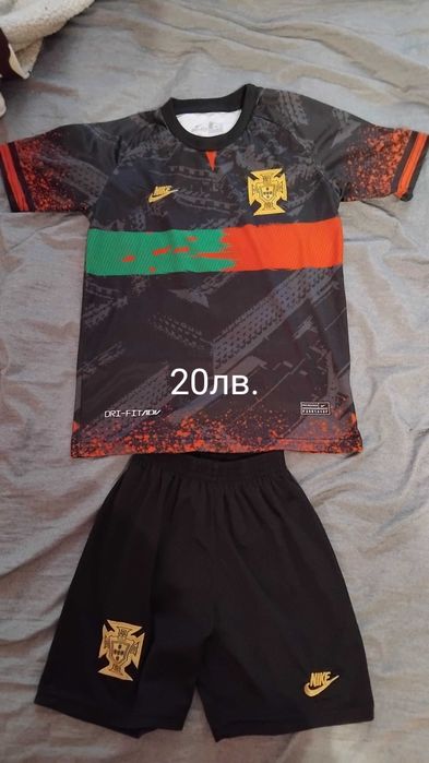 Детски футболни екипи размер 152 - 164