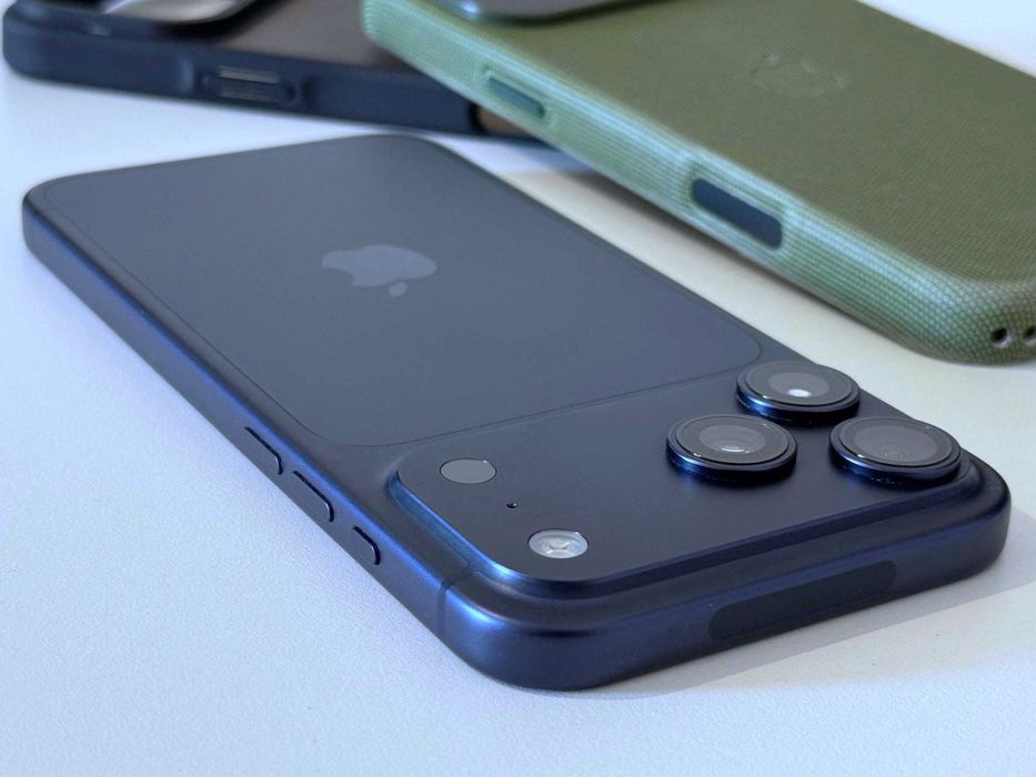 Бартер! Гаранция! Като НОВ! iPhone 17 Pro Max Deep Blue (Син) E - Sim