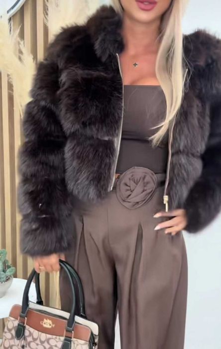 Дамско късо палто с косъм