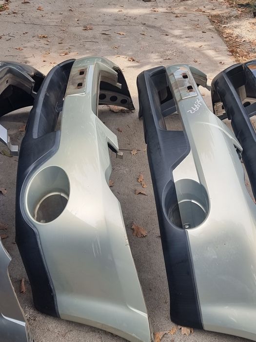 Бампер передний на Subaru Outback BP .