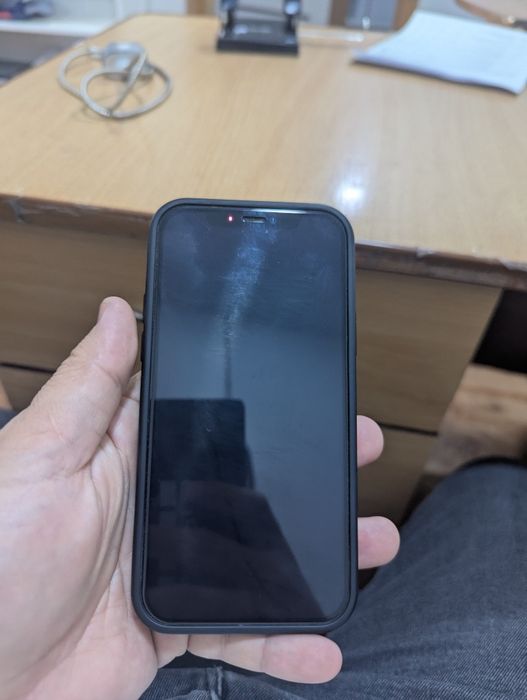 Продам iphone 12 на 256 гег
