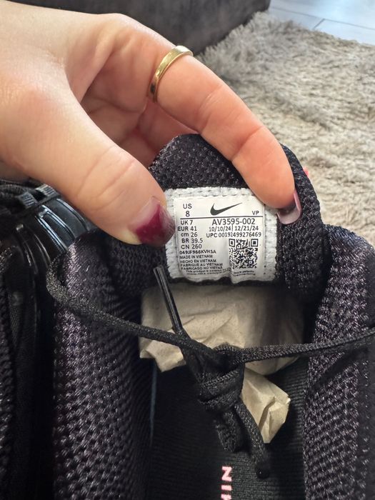 Nike Shox noi…….