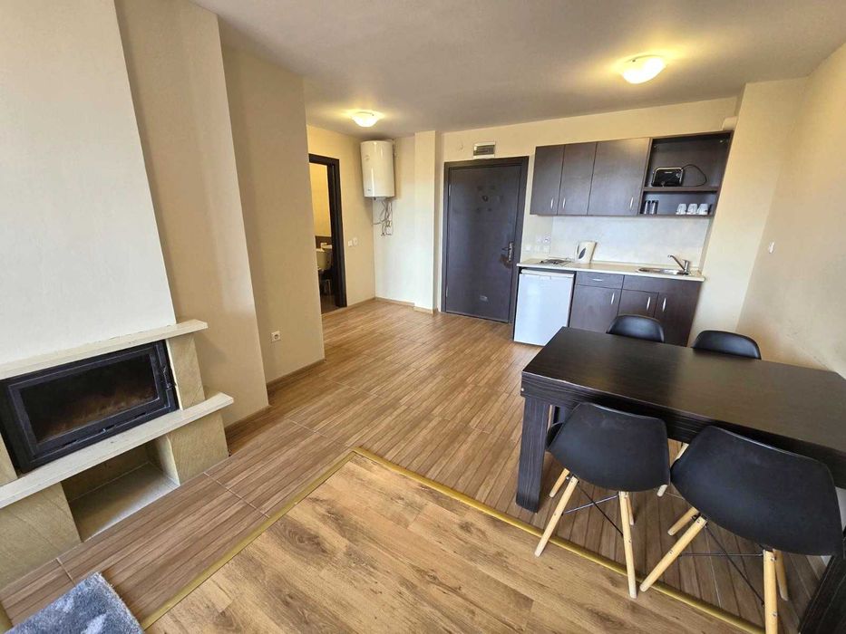 Просторен двустаен апартамент за продажба до ски лифта в Банско