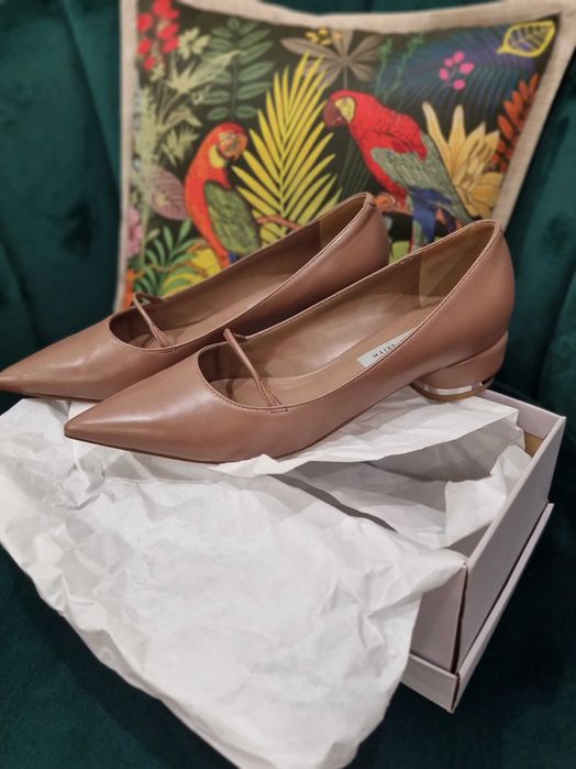 Туфли, жен, 38 р, Charles & Keith