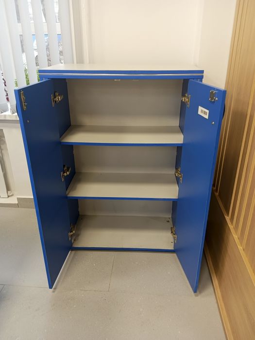 Срочно продам шкаф