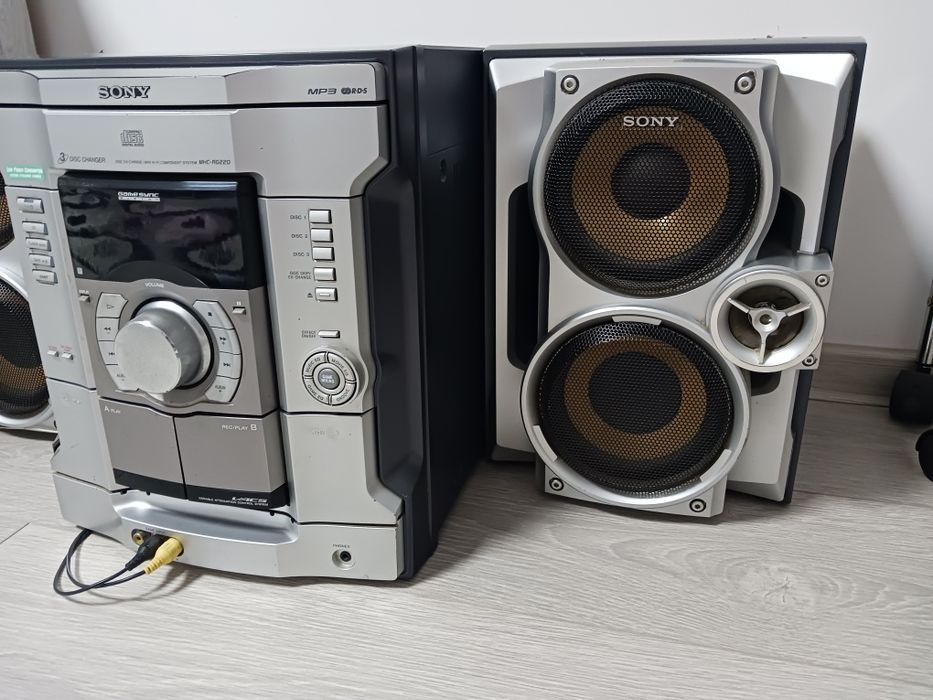 Combina muzicala sony RG-220