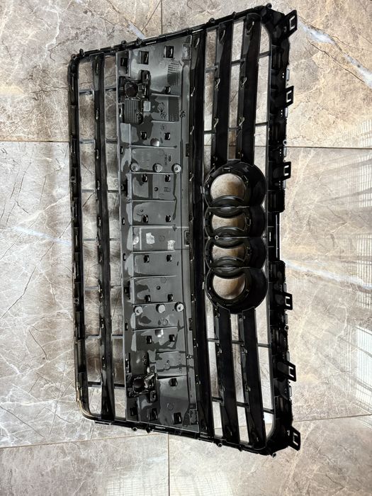 Предна решетка за Ауди а7 2014