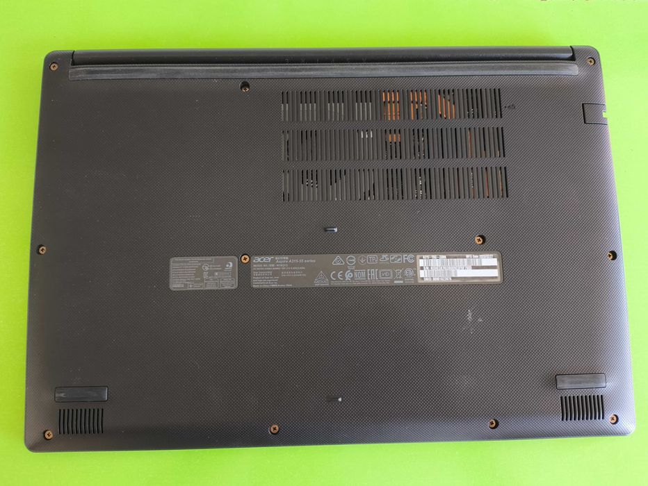 ACER Aspire A315-55 Ноутбук