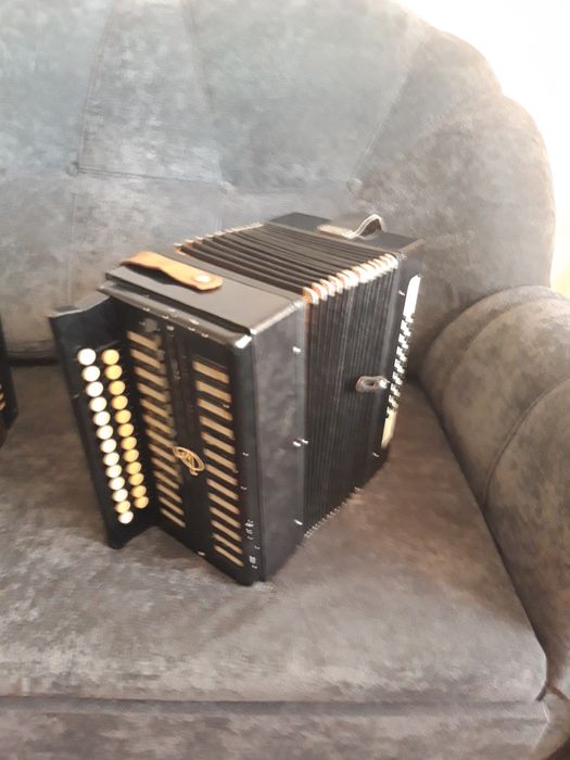 Продам Гармони советские