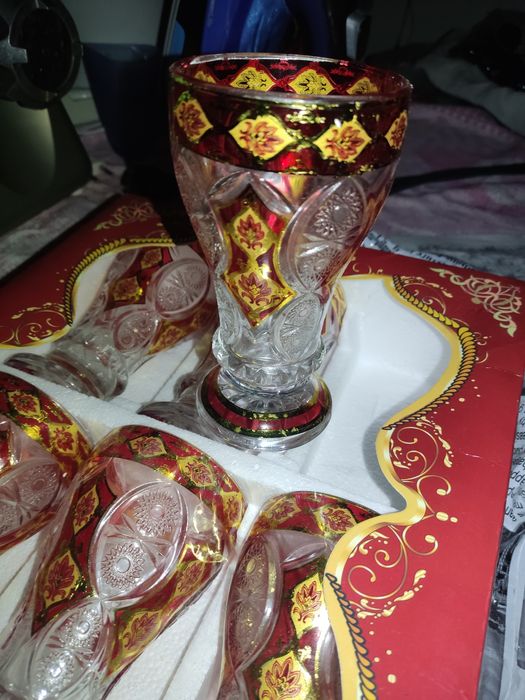 Бокалы фужеры с дизайнерским принтом 
Состояние -новые